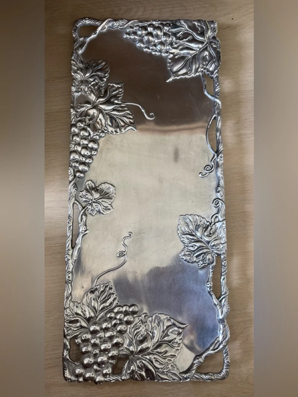 Arthur court Silver Grape Vine Decorative Serving wide  plate grape design